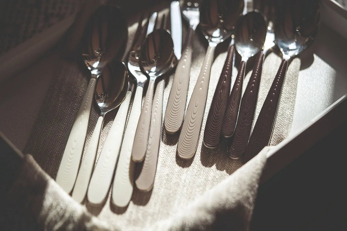 Just taupe μαχαιροπήρουνα σετ/24 - Guzzini - Image 3