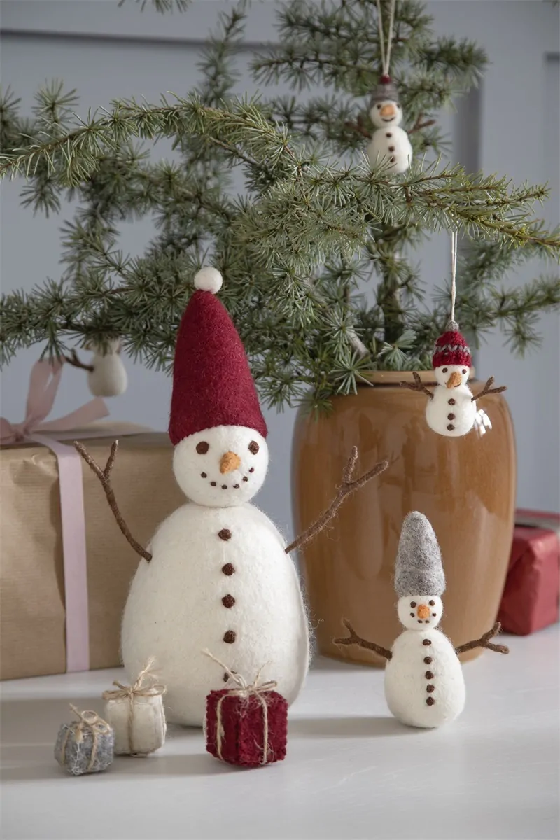 Διακοσμητικός χιονάνθρωπος με κόκκινο σκούφο 27εκ - Gry & Sif - Image 2