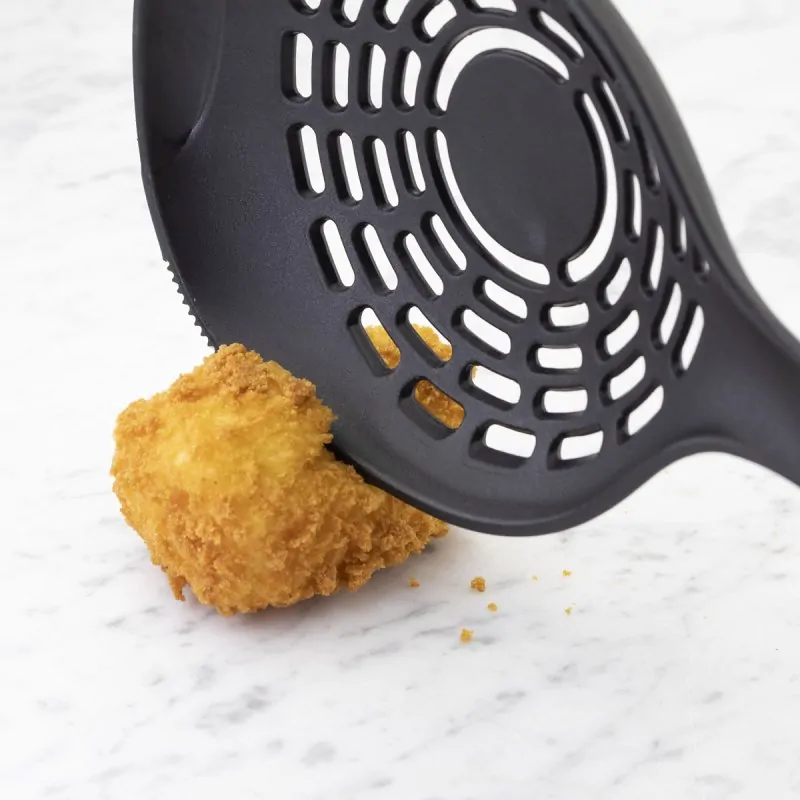 Τρυπητή κουτάλα nylon με κόφτη "Brooklyn" μαύρη - Taylor's - Image 4