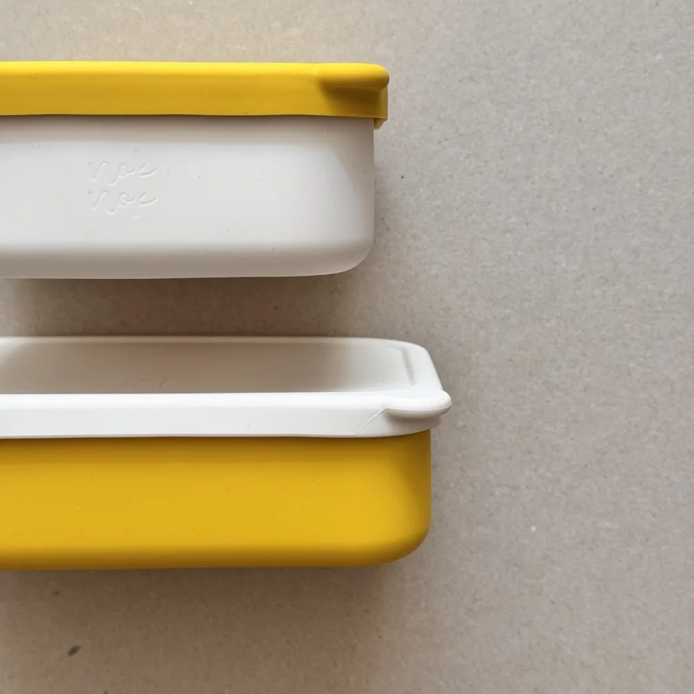 Φαγητοδοχείο σιλικόνης με χωρίσματα τετράγωνο milk/curry - Nok Nok - Image 3