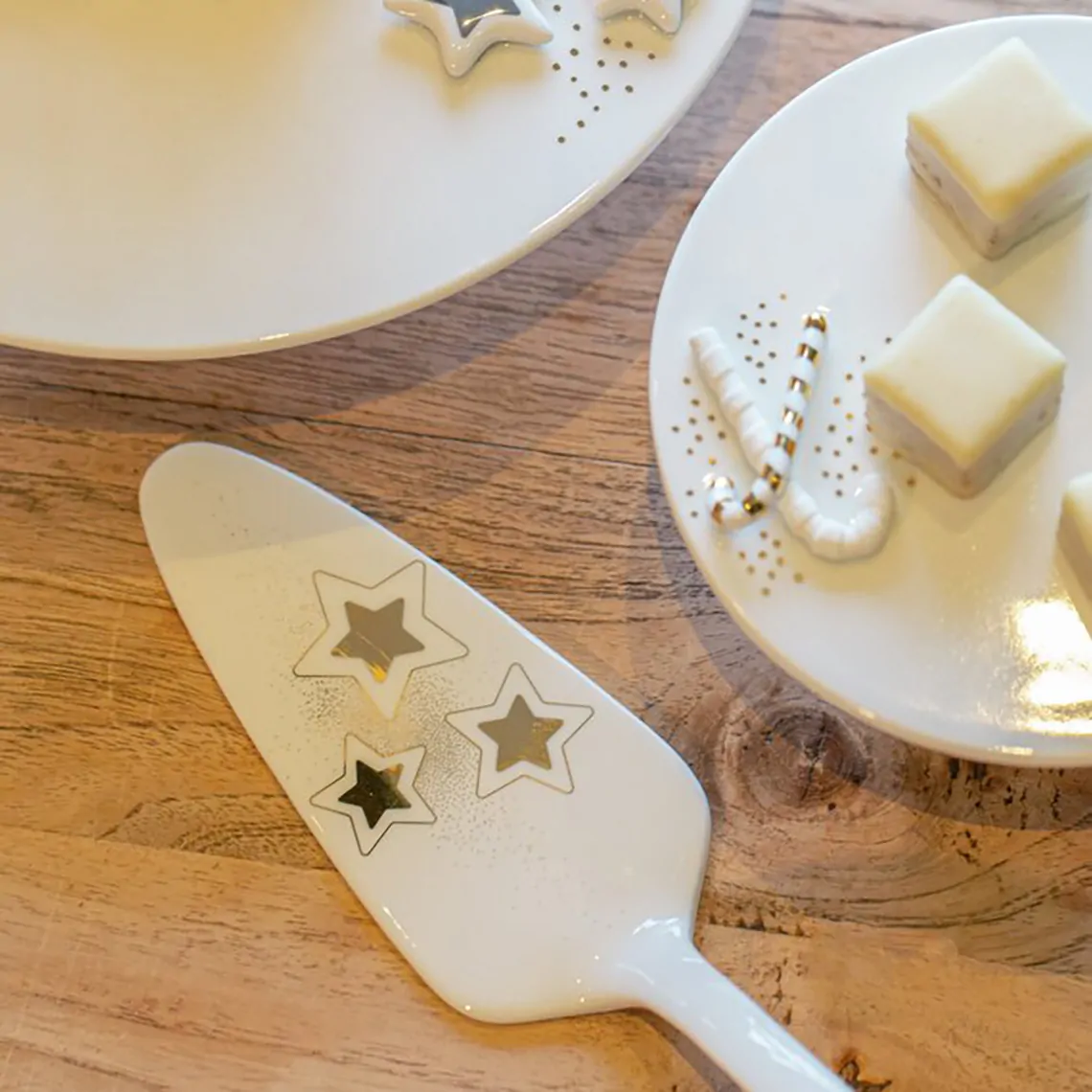 Τουρτιέρα πορσελάνη "Cinnamon Stars" 22cm.  - Räder - Image 2